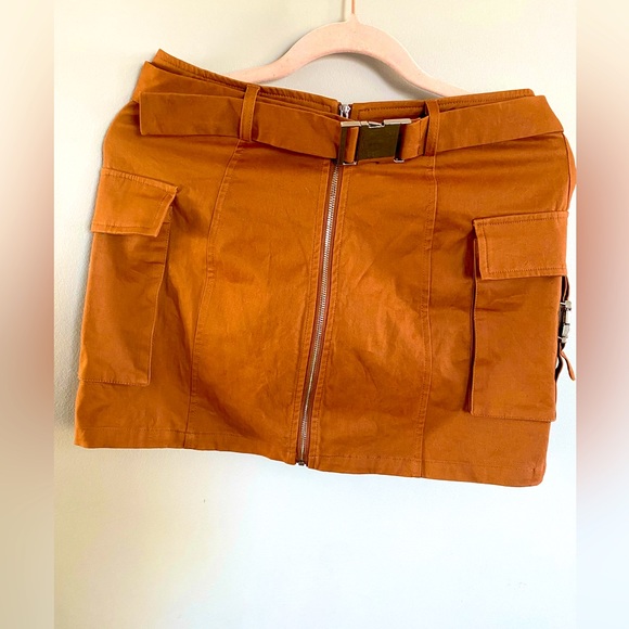 Gsuwoo top & skirt set color brown in the size L fits more like a S/M Never worn - Picture 3 of 5